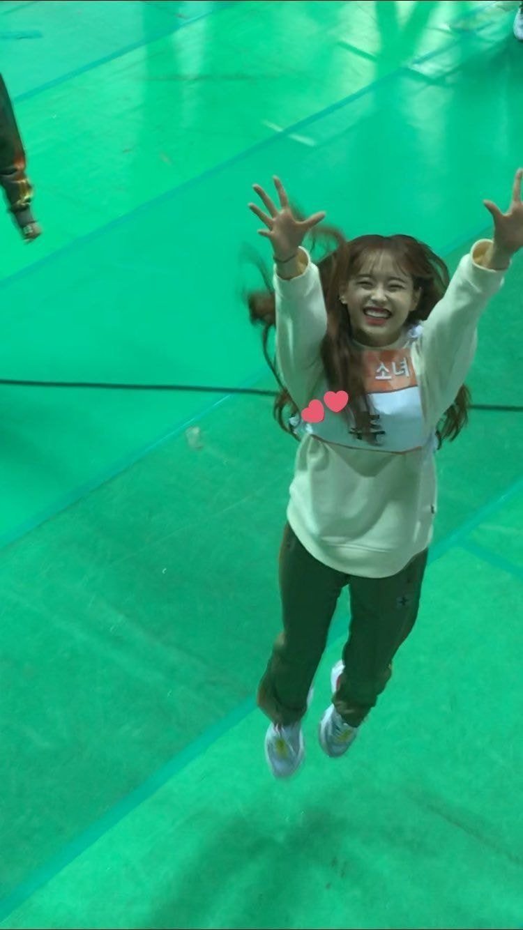 종종 닮았다고 말나왔던 여자아이돌 투샷.jpg | 인스티즈