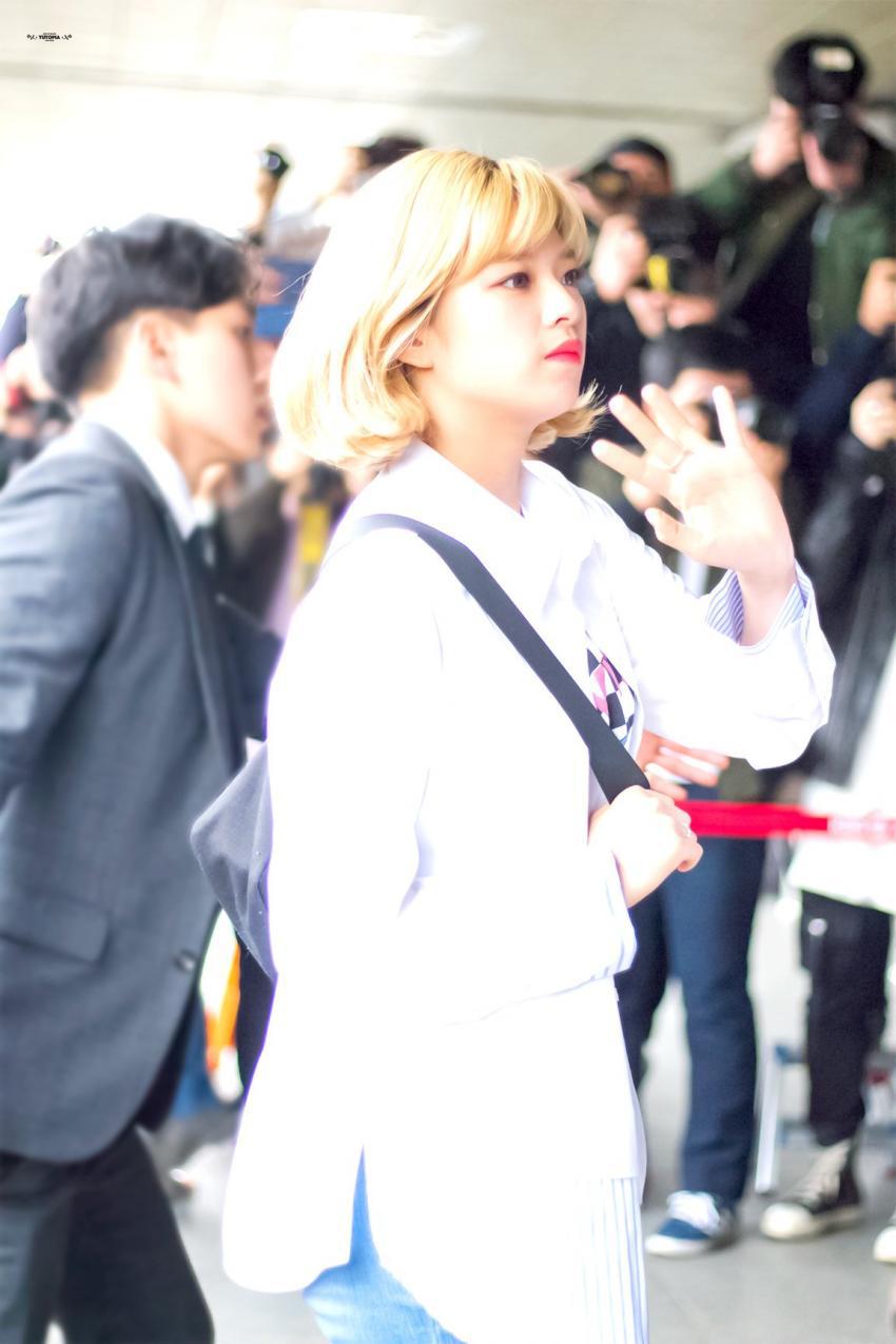 180401 안녕하세요 출근 정연이~ | 인스티즈